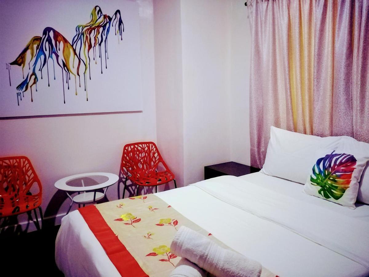 מקטאן Halfway House Hostel Mactan Cebu Airport מראה חיצוני תמונה